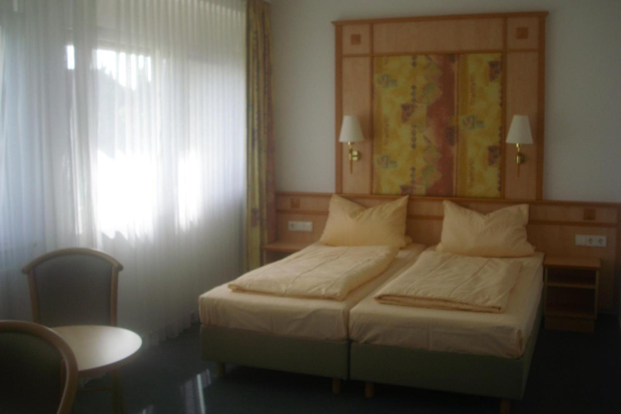 Hotel Wetterau - Self-Check-In Wölfersheim Kültér fotó
